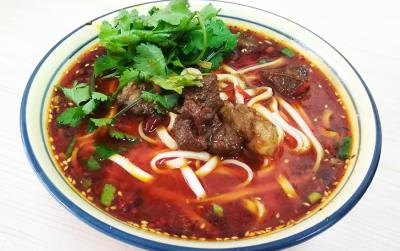 特色面食技術(shù)培訓(xùn) 專(zhuān)業(yè)學(xué)習(xí)紅燒牛肉面技術(shù)