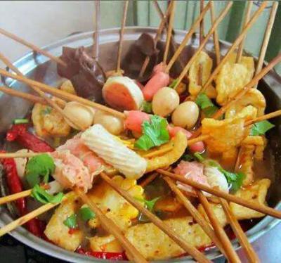 【成都小吃培訓(xùn)哪家好】麻辣燙、串串鍋、麻辣串，自己制作，好吃又健康！