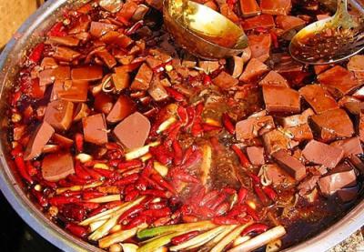 四川特色小吃技術(shù)培訓(xùn)：夏季吃辣椒時的注意事項(xiàng)