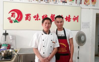 什么季節(jié)吃好火鍋?zhàn)詈茫砍曰疱佊惺裁醋⒁馐马?xiàng)？