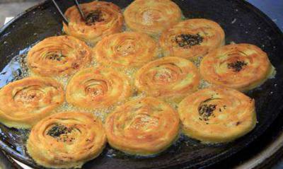 【成都鍋盔培訓(xùn)】鍋盔加酸辣粉絕配，人間美味