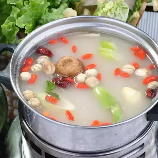 秋天到了，學學這5款火鍋湯底的做法吧！
