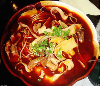 麻辣燙培訓(xùn)哪家靠譜：麻辣燙湯料配方，教你兩種制作方法