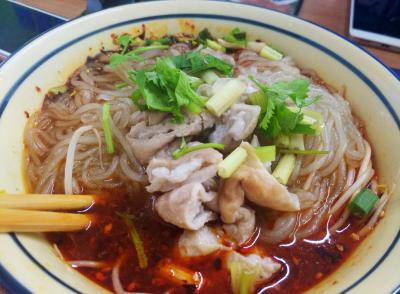 肥腸粉培訓(xùn)哪家味道好？自制紅薯粉不斷條不膩湯