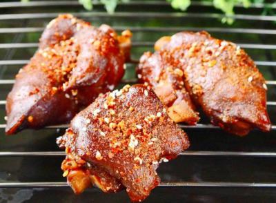 烤豬蹄技術(shù)培訓(xùn)哪家味道好？秘制方教學(xué)實(shí)際動手操作