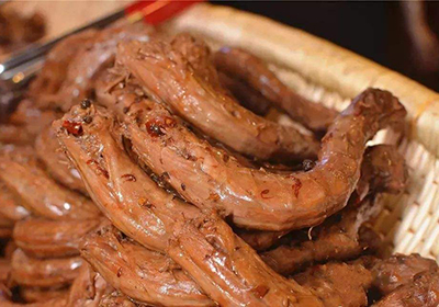 ?渠縣現(xiàn)撈鹵菜技術(shù)培訓(xùn)機(jī)構(gòu)哪里好？學(xué)員親自動手實踐