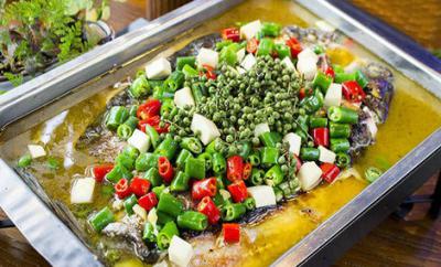 成都藤椒烤魚技能訓(xùn)練哪里正宗？煉制秘制老油