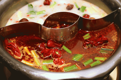 四川學習火鍋技術培訓哪里好？清湯熬制方法