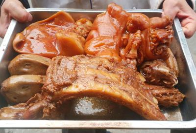  四川五香鹵菜技術做法哪里好？正宗熟食培訓班