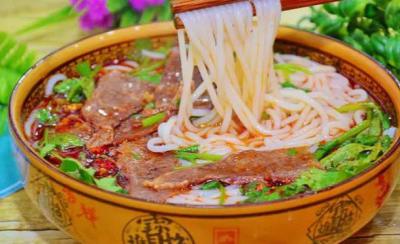 小吃培訓(xùn)在哪里學(xué)最好？學(xué)習(xí)羊肉粉技術(shù)培訓(xùn)