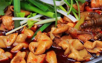 小吃培訓(xùn)班多少錢？學(xué)習(xí)肥腸雞技術(shù)培訓(xùn)哪家好？