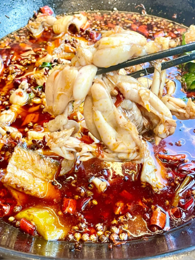 成都學(xué)美蛙魚火鍋技術(shù)培訓(xùn)哪家好？