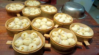 小吃培訓(xùn)學(xué)校多少錢？正宗小吃技術(shù)培訓(xùn)學(xué)校