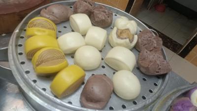 培訓(xùn)小吃?xún)r(jià)格學(xué)校有哪些？美食小吃技術(shù)培訓(xùn)學(xué)校