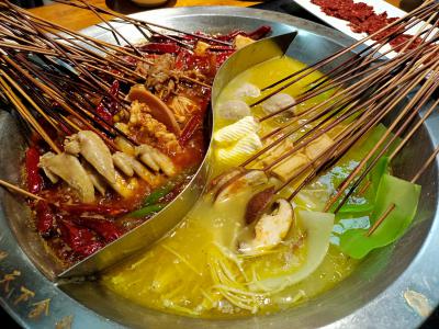 學(xué)串串香培訓(xùn)學(xué)費多少錢？成都串串鍋底培訓(xùn)多少錢？