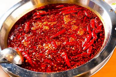 重慶火鍋培訓(xùn)去哪里好？飄味緣培訓(xùn)學(xué)校是您的理想選擇！