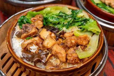 籠仔飯技術(shù)培訓(xùn)去哪里？飄味緣餐飲技術(shù)培訓(xùn)，助您開啟財富蒸籠！