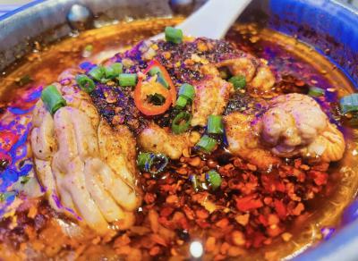 烤腦花技術培訓課程費用解析：飄味緣小吃培訓學?？孔V嗎？