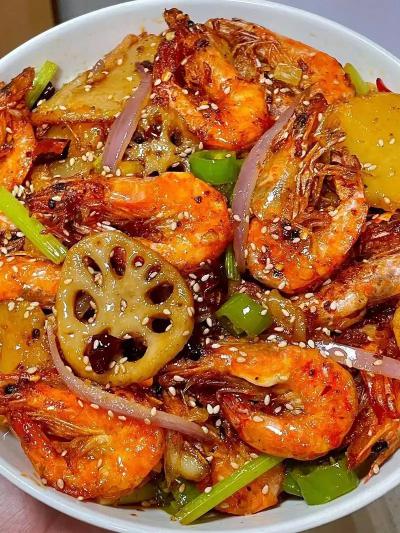 麻辣干鍋技術(shù)培訓(xùn)學(xué)校怎么樣？飄味緣餐飲小吃培訓(xùn)值得選擇嗎？