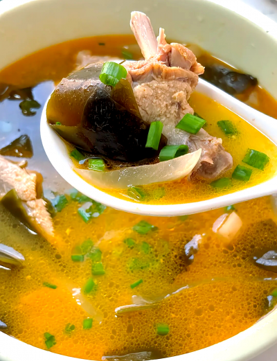 老鴨湯鍋技術(shù)培訓(xùn)哪家好？飄味緣餐飲小吃培訓(xùn)學(xué)校深度解析